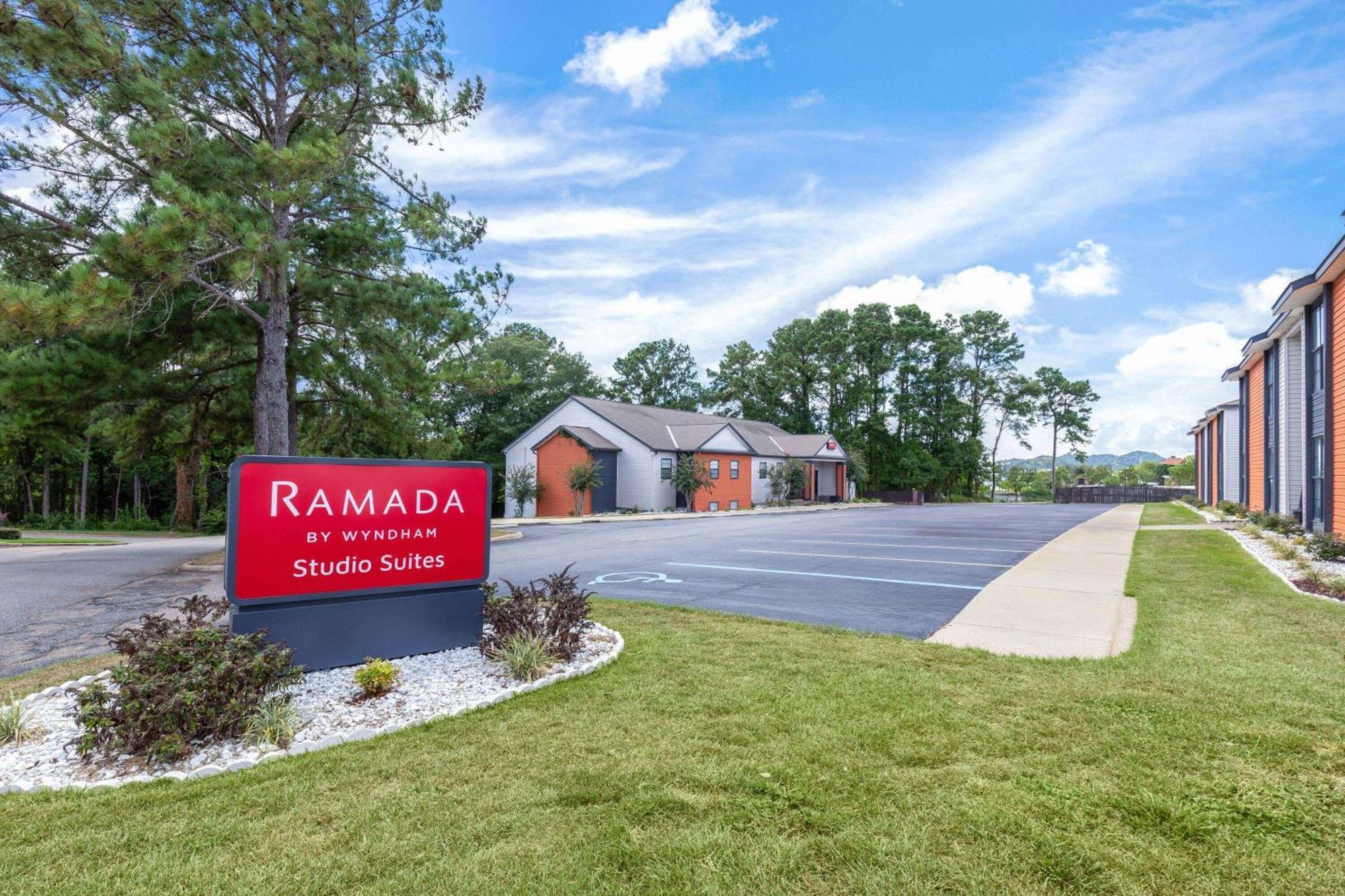 Ramada By Wyndham Studio Suites Дотан Екстер'єр фото
